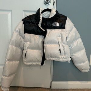 north face nuptse crop size small
